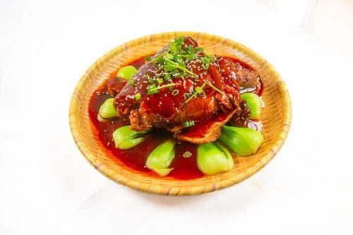 Brown-Braised Pork Trotter
