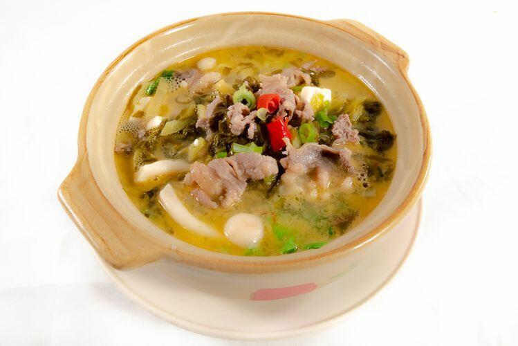 Beef & Pickled Cabbage In Broth Clay Pot